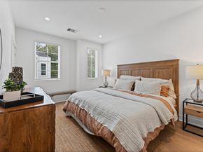 412 Neyland Street G, Houston TX 77022