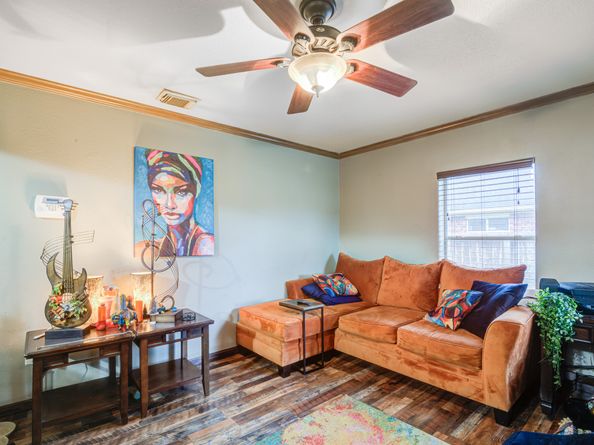 8123 Tareyton Lane, Houston TX 77075