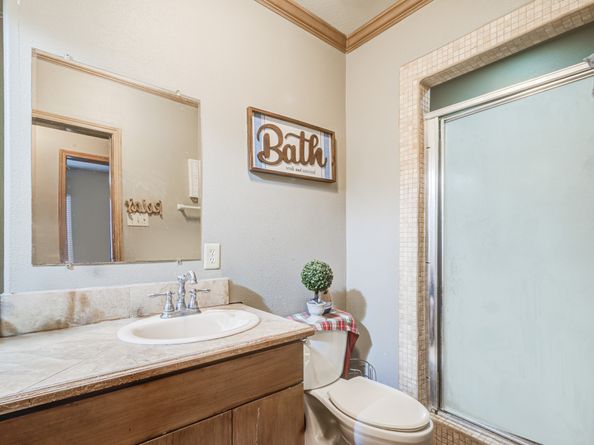 8123 Tareyton Lane, Houston TX 77075