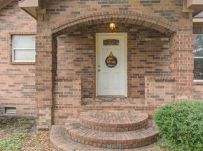 8123 Tareyton Lane, Houston TX 77075