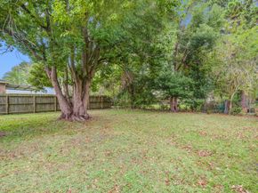 8123 Tareyton Lane, Houston TX 77075