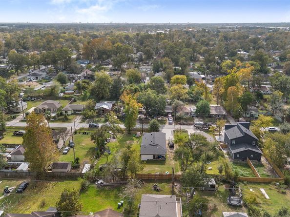 8013 Talton Street, Houston TX 77028