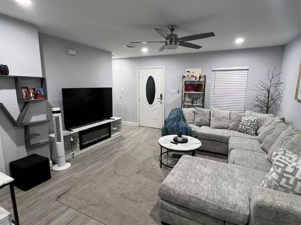 6501 Osprey Drive A/B, Houston TX 77048