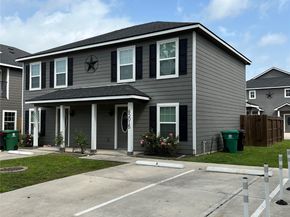 6501 Osprey Drive A/B, Houston TX 77048