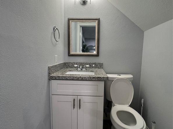 6501 Osprey Drive A/B, Houston TX 77048