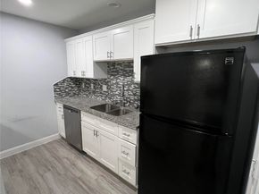 6501 Osprey Drive A/B, Houston TX 77048