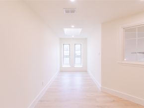 727 Bunker Hill Road 43, Houston TX 77024