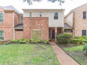 727 Bunker Hill Road 43, Houston TX 77024