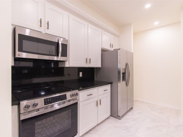 727 Bunker Hill Road 43, Houston TX 77024