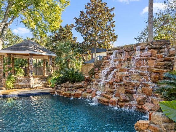 2031 Pecan Trail Drive, Richmond TX 77406