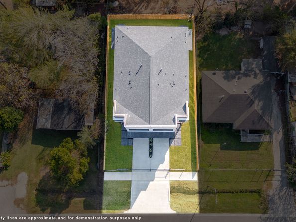 5002 Sunbeam Street, Houston TX 77033