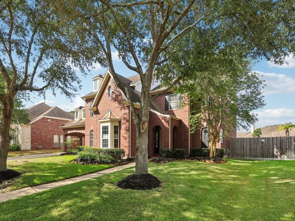 3108 Autumn Harvest Drive, Friendswood TX 77546