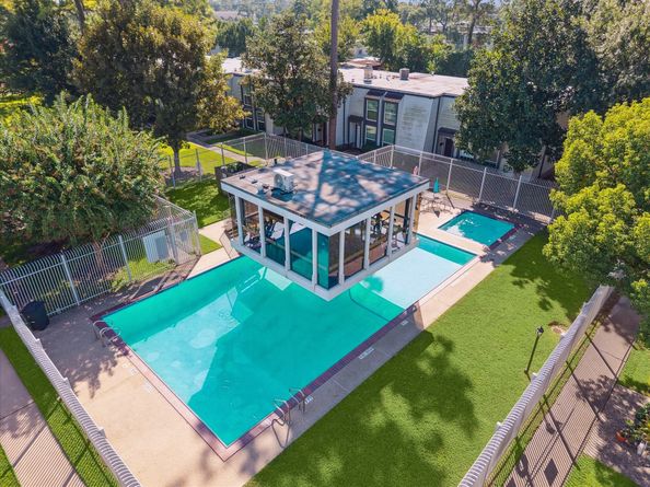 10147 Beekman Place Drive, Houston TX 77043