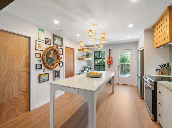 805 E 36th Street, Houston TX 77022