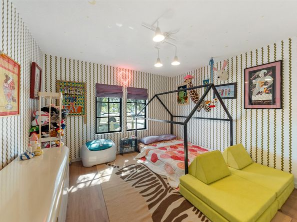 805 E 36th Street, Houston TX 77022