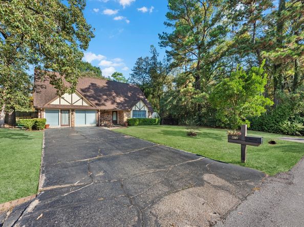 412 Northwood Drive, Conroe TX 77303