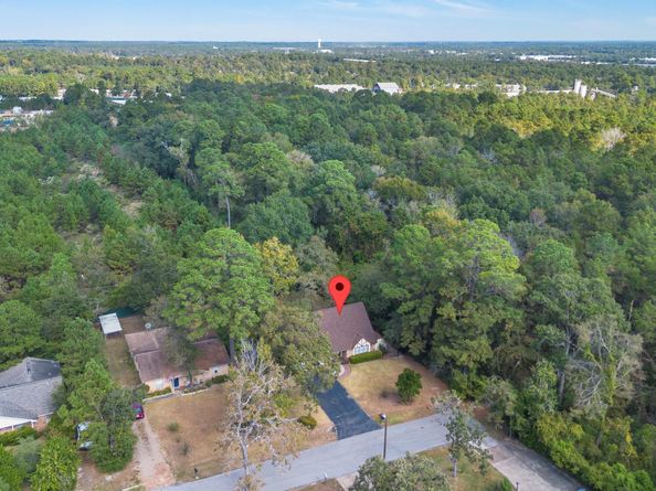 412 Northwood Drive, Conroe TX 77303
