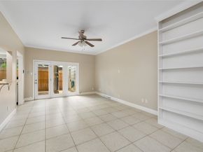 14707 Barryknoll Lane 168, Houston TX 77079
