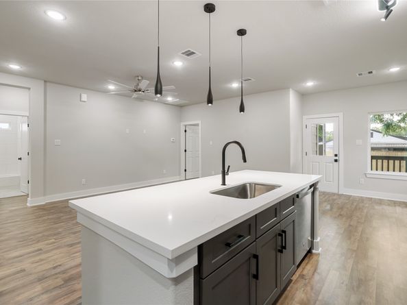 10301 Ashville Drive, Houston TX 77051