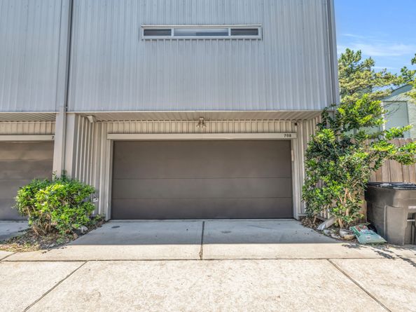 708 Ruthven Street, Houston TX 77019