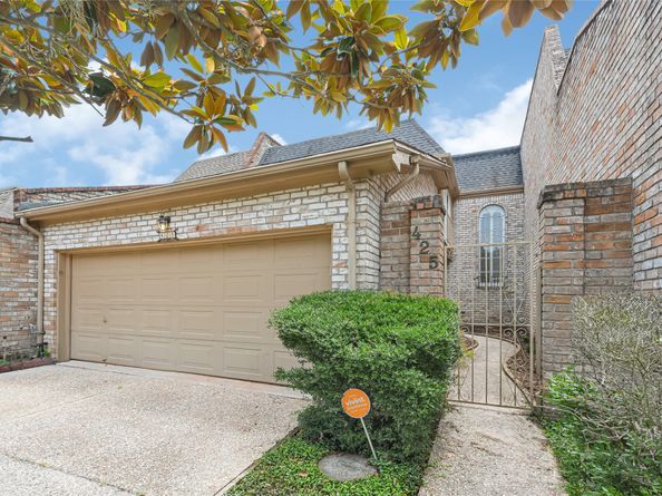 425 E Fair Harbor Lane, Houston TX 77079