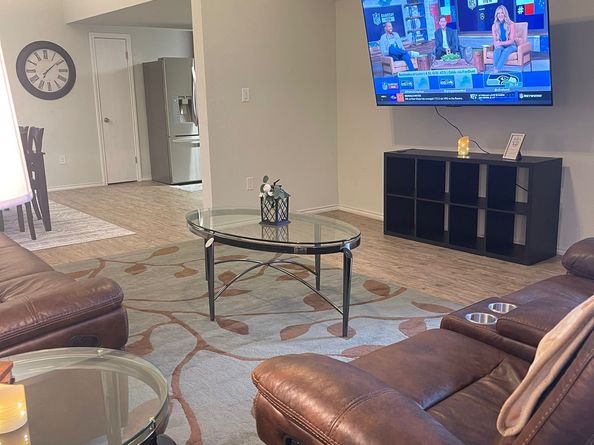 2010 Caplin Street, Houston TX 77026