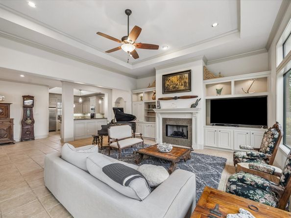 70 Shadow Creek Ridge Drive, Spring TX 77389