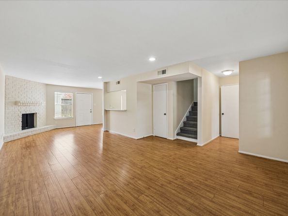 7943 Ellinger Lane, Houston TX 77040