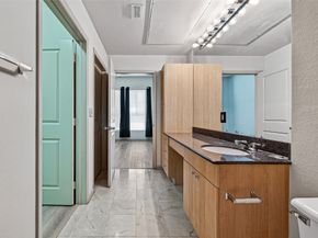 3505 Sage 115, Houston TX 77056
