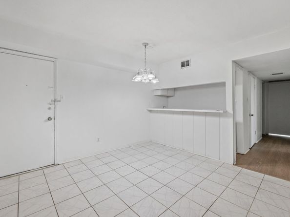 4649 Wild Indigo Street 337, Houston TX 77027