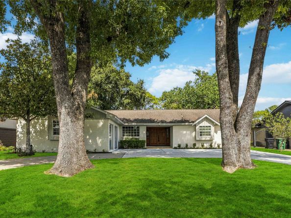 5722 N Braeswood Boulevard, Houston TX 77096
