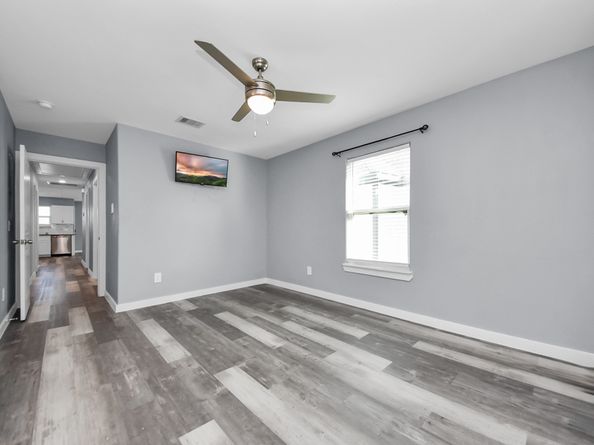 618 Maple Way A/B, Houston TX 77015