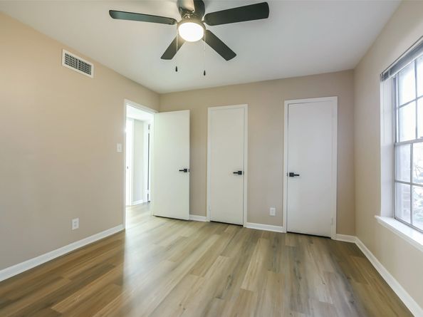 2824 Briarhurst Drive 24, Houston TX 77057