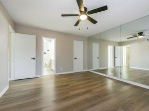 2824 Briarhurst Drive 24, Houston TX 77057