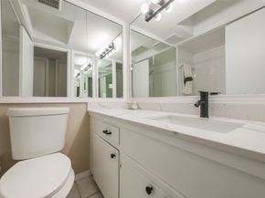 2824 Briarhurst Drive 24, Houston TX 77057