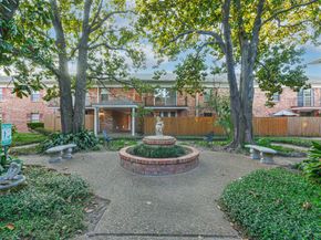 2824 Briarhurst Drive 24, Houston TX 77057