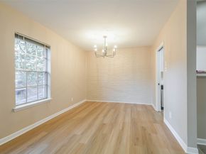 2824 Briarhurst Drive 24, Houston TX 77057