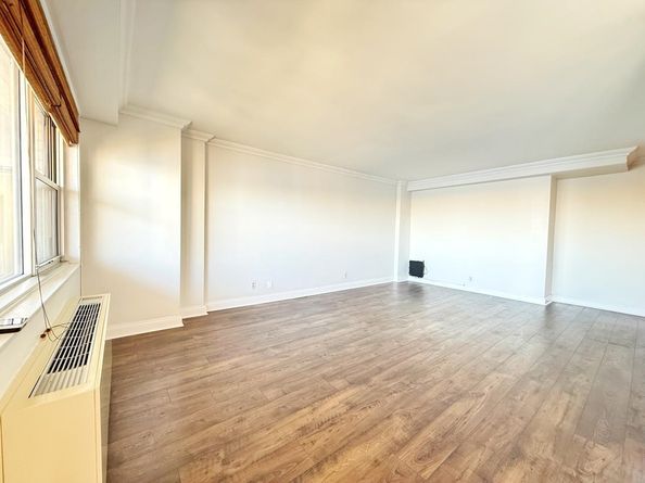 6600 Blvd East 22B, West New York NJ 07093