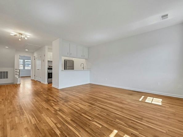 456 9th St 26, Hoboken NJ 07030
