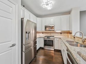 102 Abbie Ct 102, Guttenberg NJ 07093