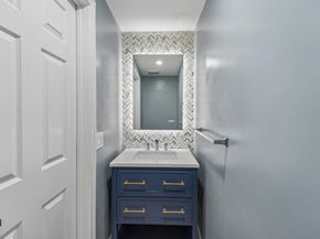 102 Abbie Ct 102, Guttenberg NJ 07093