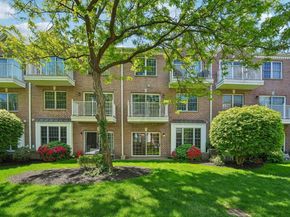 102 Abbie Ct 102, Guttenberg NJ 07093