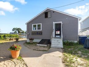 8 Cottage St, Wareham MA 02571