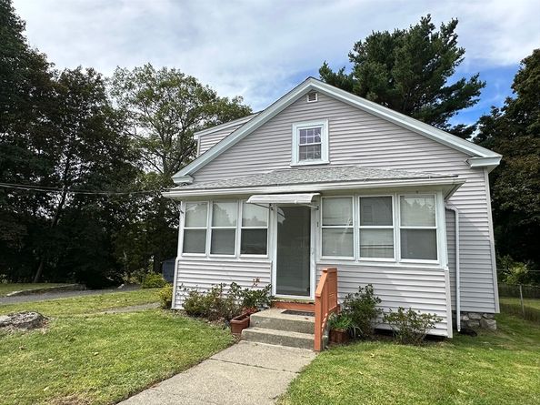 1 Eames Ave, Worcester MA 01603