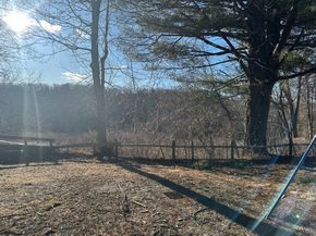 1 Eames Ave, Worcester MA 01603