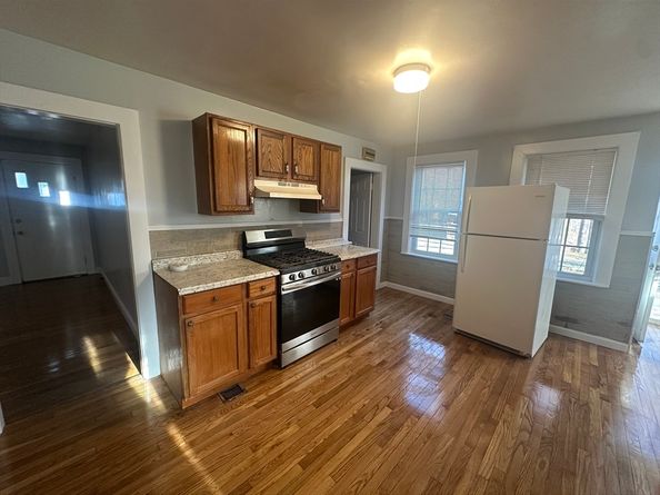 1 Eames Ave, Worcester MA 01603