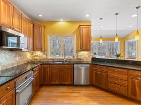 12 Springs Rd, Billerica MA 01821
