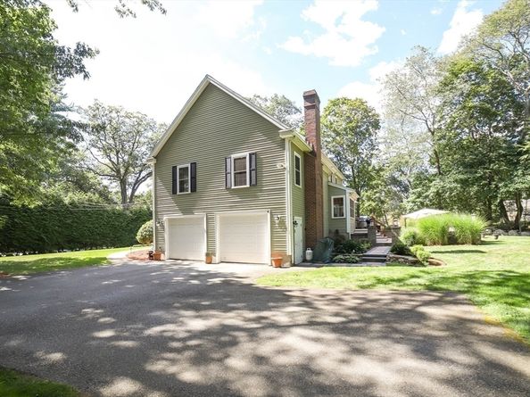 12 Springs Rd, Billerica MA 01821