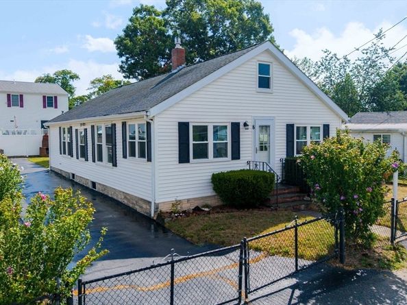 8 Barnes St, Wareham MA 02571