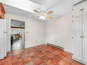 8 Barnes St, Wareham MA 02571